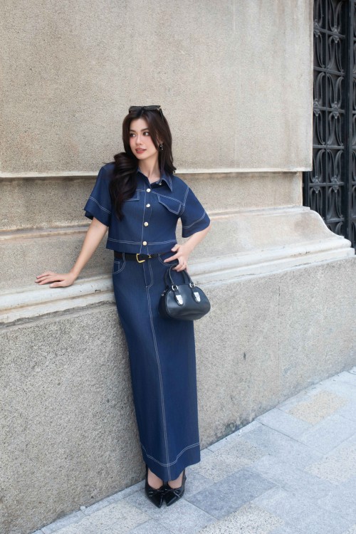 Sixdo Navy Denim Flared Skirt